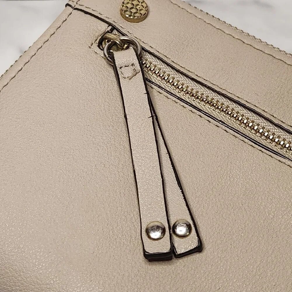 OLIVIA + JOY NEW YORK WOMENS CREAM COLOR WALLET - Picture 12 of 15